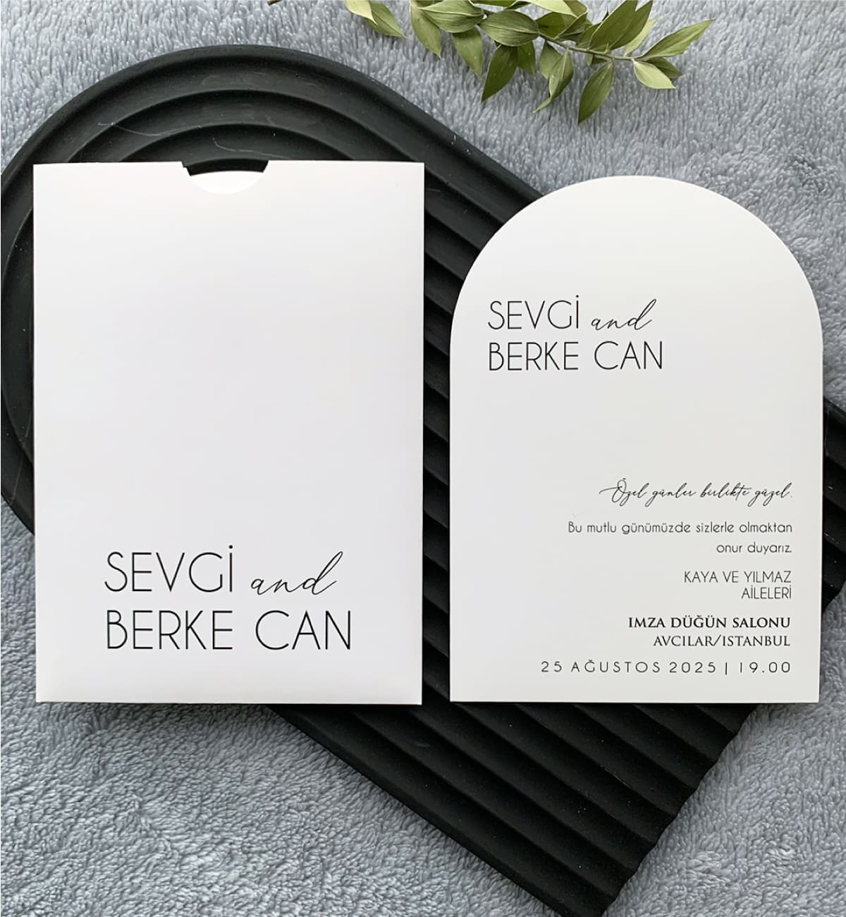 Modern Minimalist Tasarım Oval Davetiye Modeli
