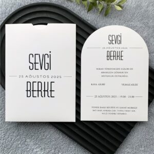 Zarif Botanik Çizimli Oval Davetiye Modeli