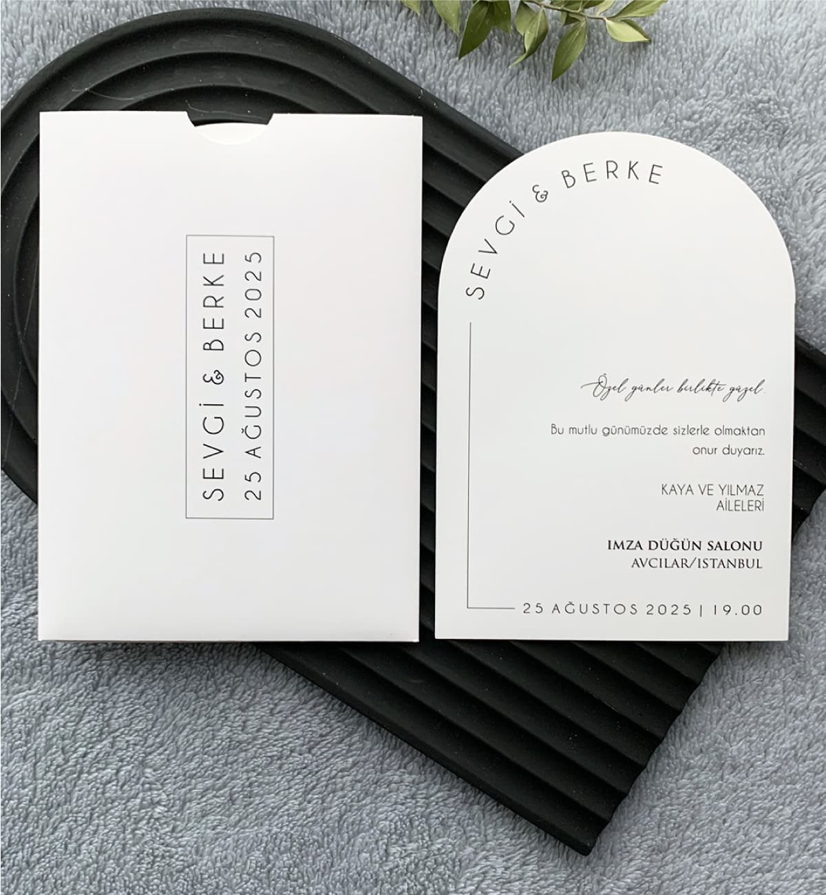 Modern Çizgili Kemerli Oval Davetiye Modeli