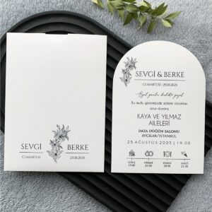 Modern Çiçek Çizimli Sade Oval Davetiye Modeli