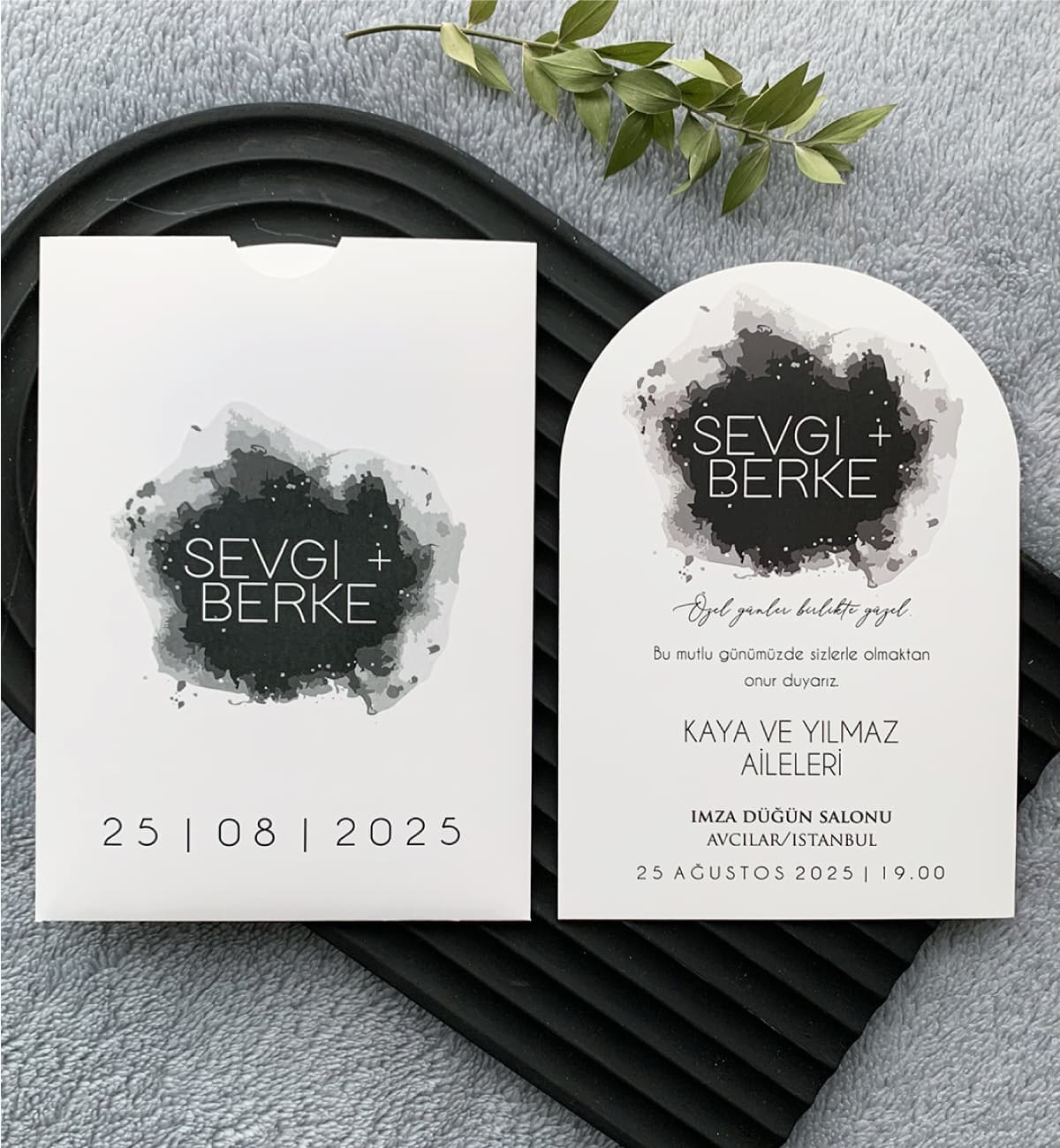 Sanatsal Suluboya Dokulu Oval Davetiye Modeli