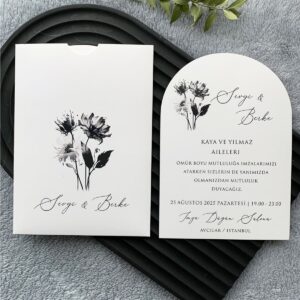 Romantik Siyah Beyaz Çiçekli Oval Davetiye Modeli